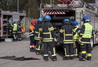 Palokuntalaisia harjoituksissa.
