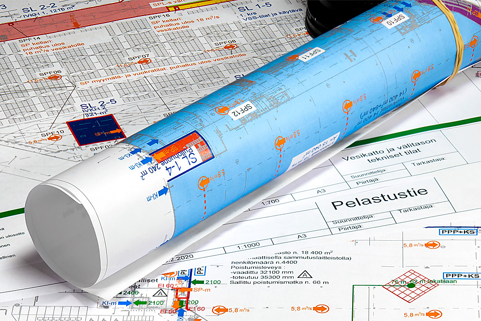 Rakennuksen pohjapiirroksia.